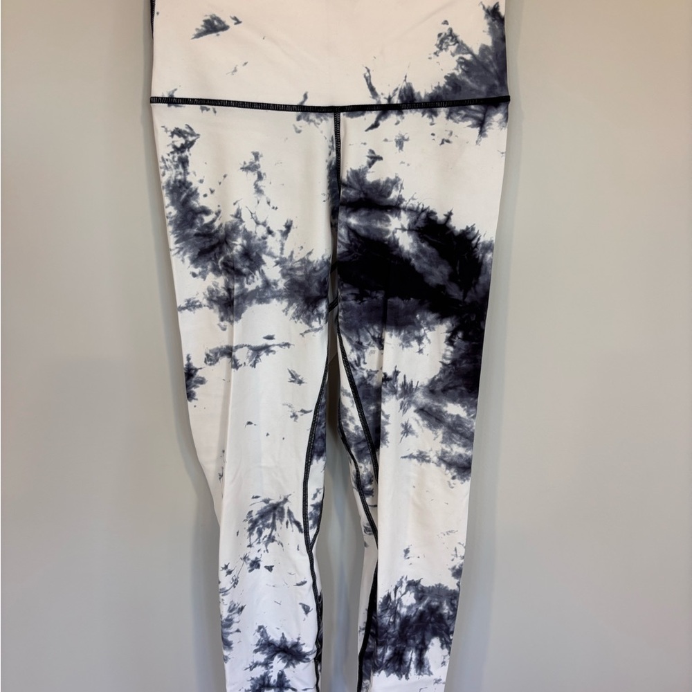 Black and White Tie-Dye Leggings - Size M